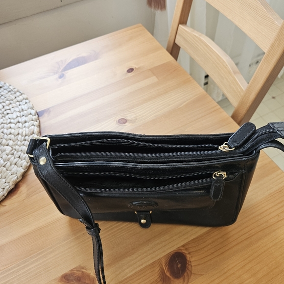 Mouflon Black Leather Crossbody Bag - Picture 7 of 11